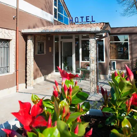 Hotell Riesco Cesano